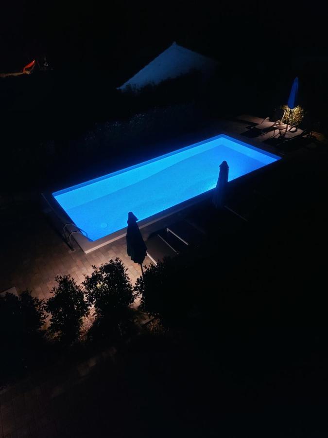 Guest House Flora Pazin Bagian luar foto