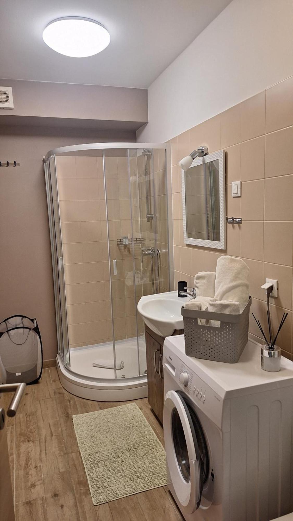 Guest House Flora Pazin Bagian luar foto