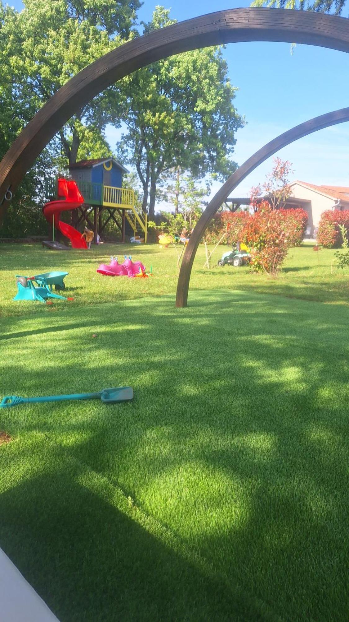Guest House Flora Pazin Bagian luar foto